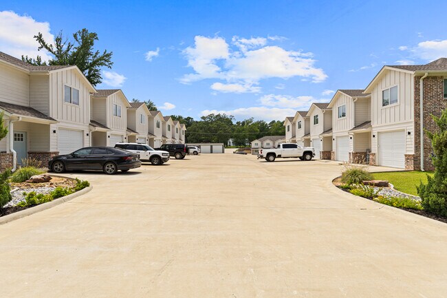 Foto del edificio - 5896 Old Hwy 135 N