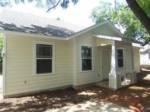 Building Photo - 3411 Cedar St