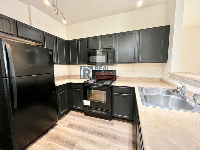 Building Photo - 9300 E Florida Ave