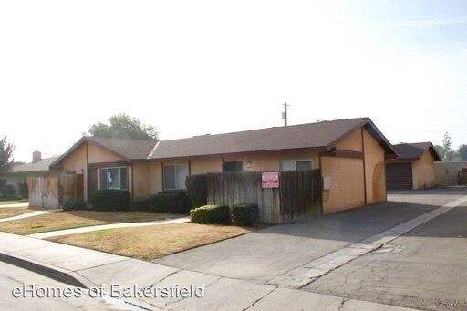 Primary Photo - 1833 Canter Way
