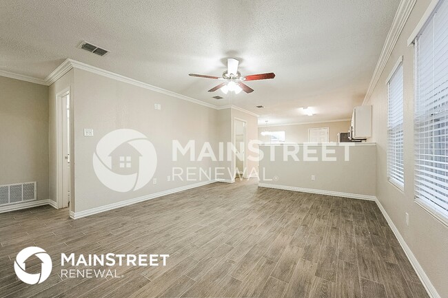 Building Photo - 704 Panola Dr