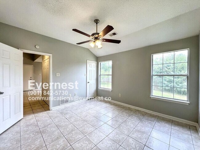 Foto del edificio - 4416 Elysian Dr