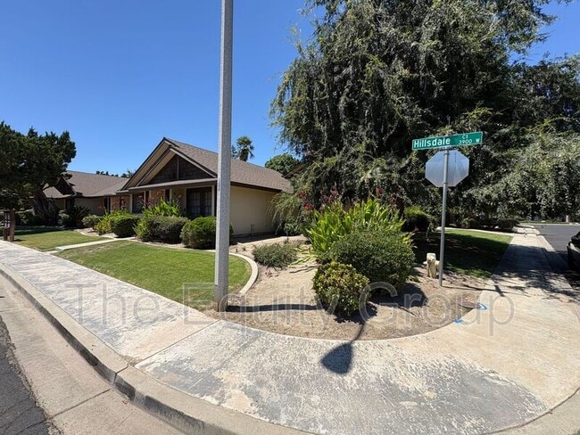Building Photo - 3924 W Hillsdale Ct