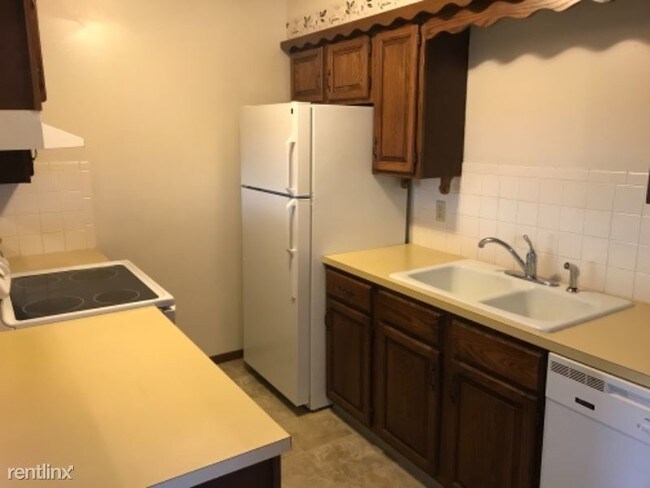 Foto del edificio - 3405 Ridgewood Dr