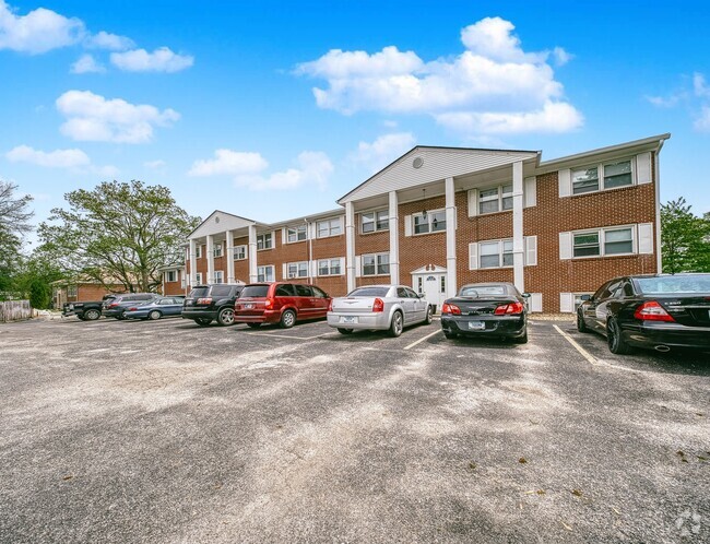 Building Photo - Roban