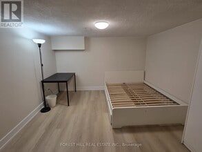 Building Photo - 273 Silver Springs Blvd