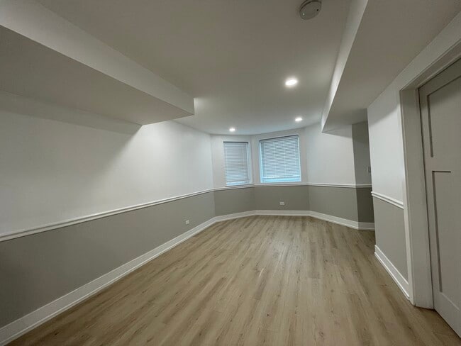 Building Photo - 1829 S Kedzie Ave