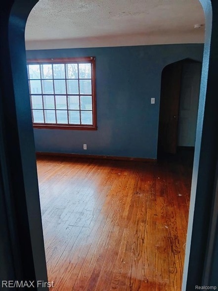 Foto del edificio - 15625 Bringard Dr