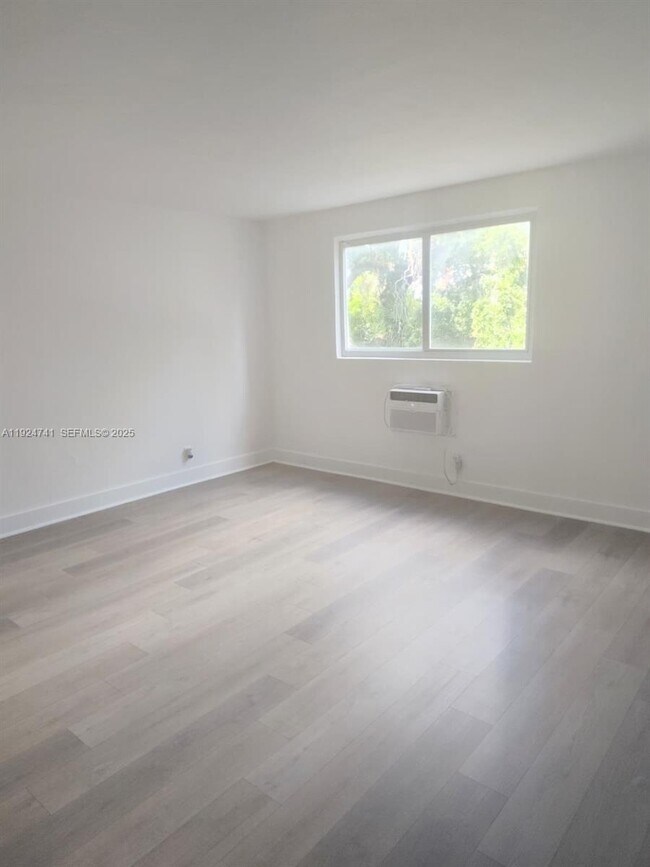 Foto del edificio - 143 SW 9th St