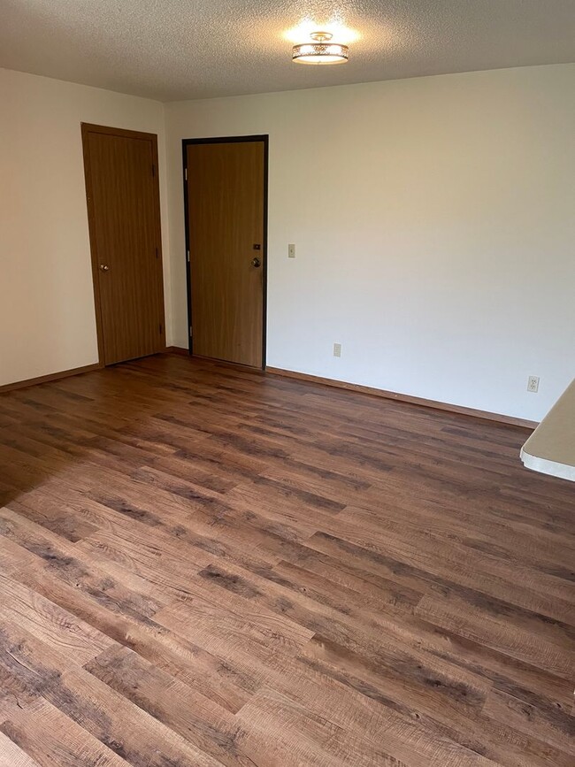 Foto del edificio - 4 Bedroom Newly Updated