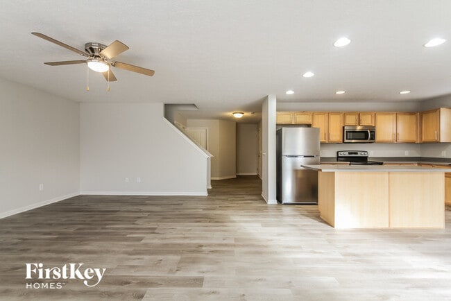 Building Photo - 8132 Carina Dr