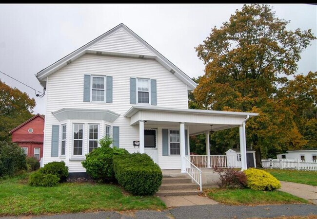 Building Photo - 1062 Smithfield Ave