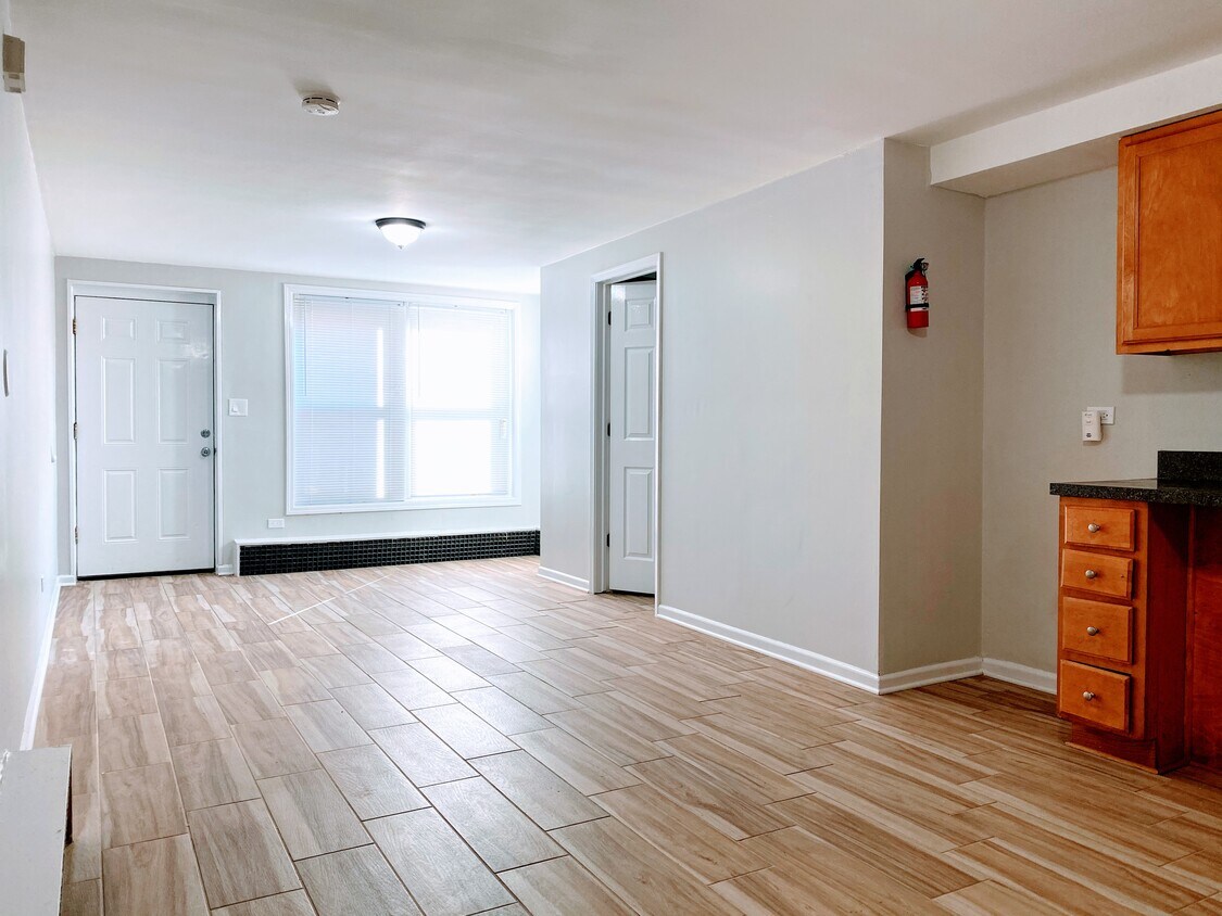 2444 N Laramie Ave Unit 1 W, Chicago, IL 60639 2444 N Laramie Ave