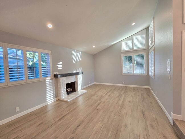 Building Photo - Spacious Home Across from Cataldi Park – 3...