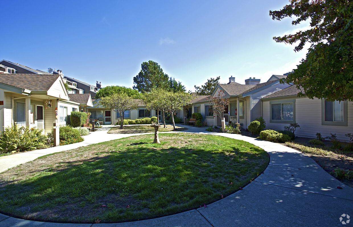 Primary Photo - Via Pacifica Gardens