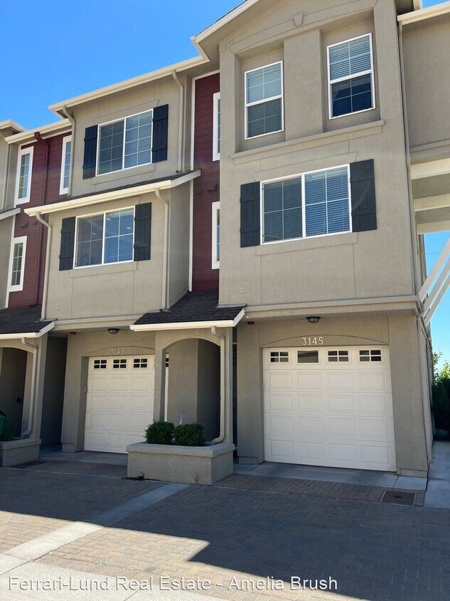 Foto principal - 2 br, 2.5 bath House - 3143 Sterling Ridge...
