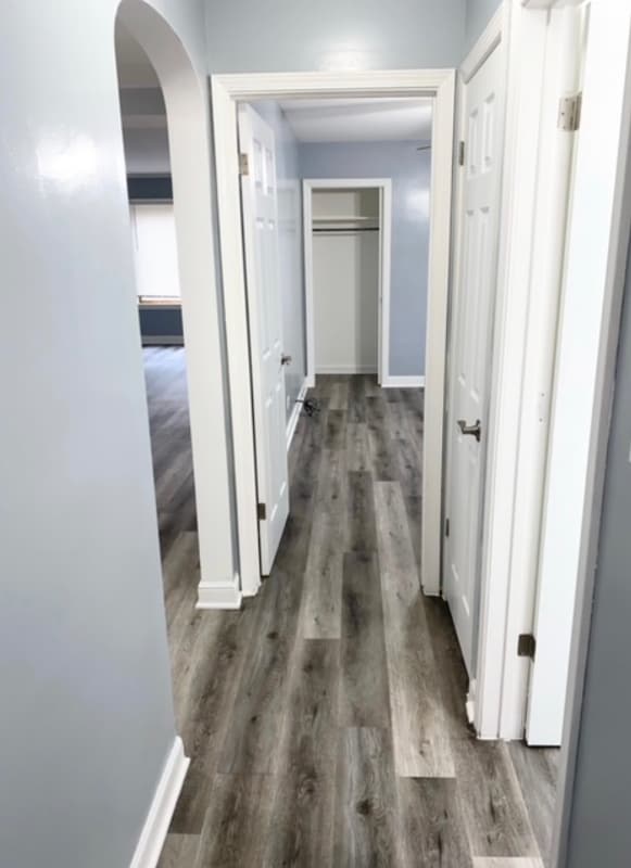 Building Photo - 10324 S Vernon Ave