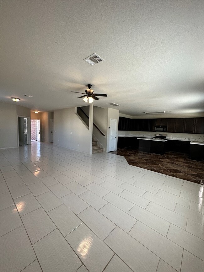 Building Photo - 10011 Sanders Rose Lane