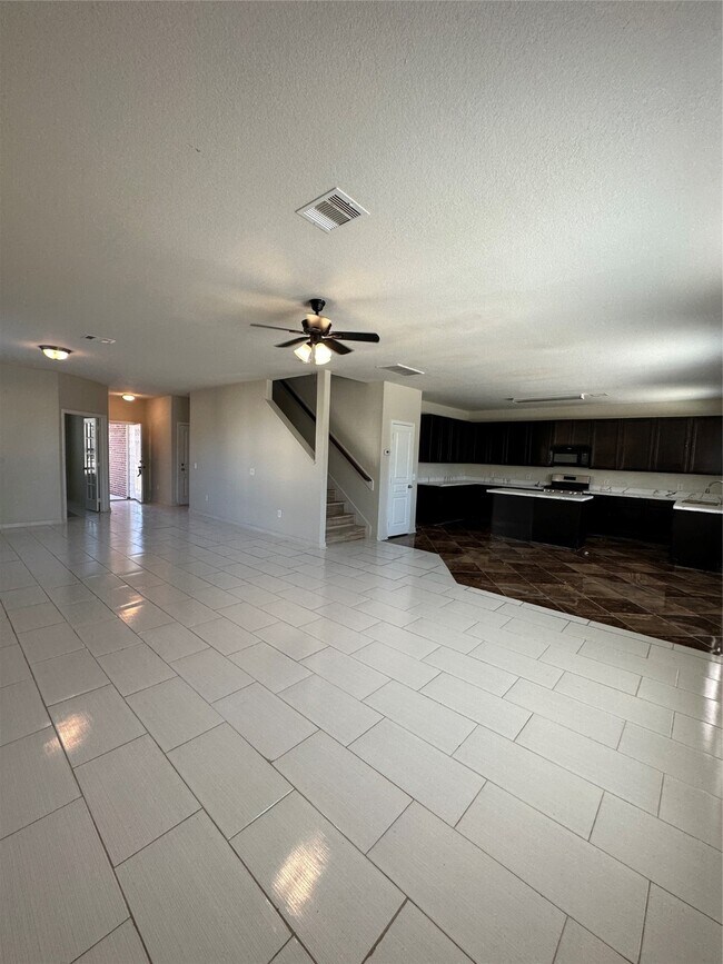 Foto del edificio - 10011 Sanders Rose Lane