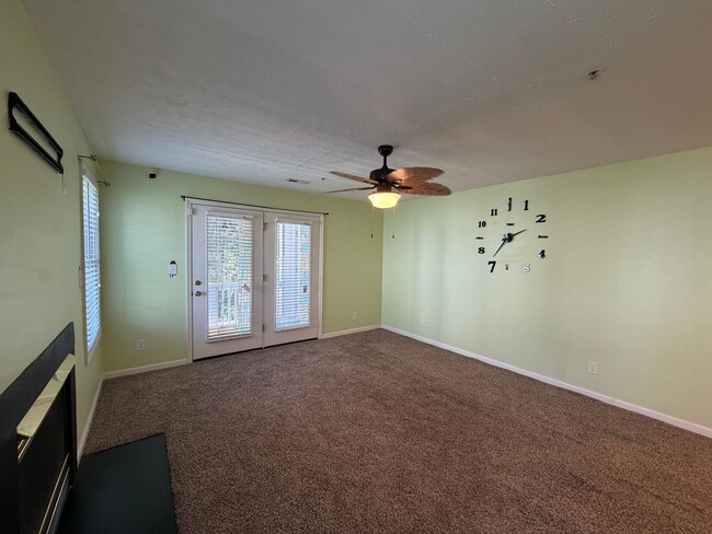 Building Photo - 341 Waterdown Dr