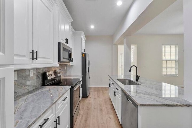 Building Photo - 8332 NW 7th Ct