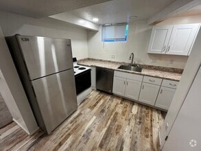Building Photo - 568-574 E 200 S