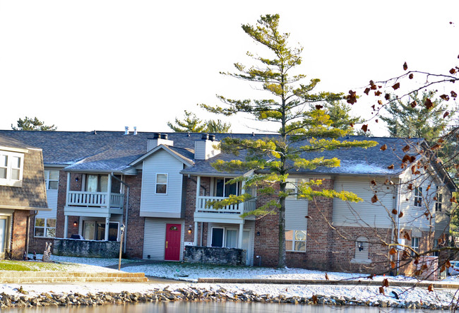 Building Photo - Twin Lakes Apartments