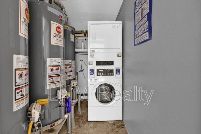 Foto del edificio - 6022 S 3rd St