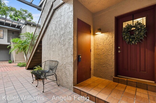 Foto del edificio - 2 br, 2 bath House - 1094 Azalea Lane #4