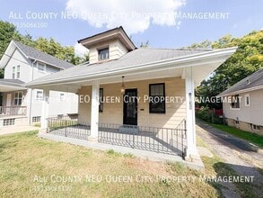 Building Photo - 1636 1st Ave