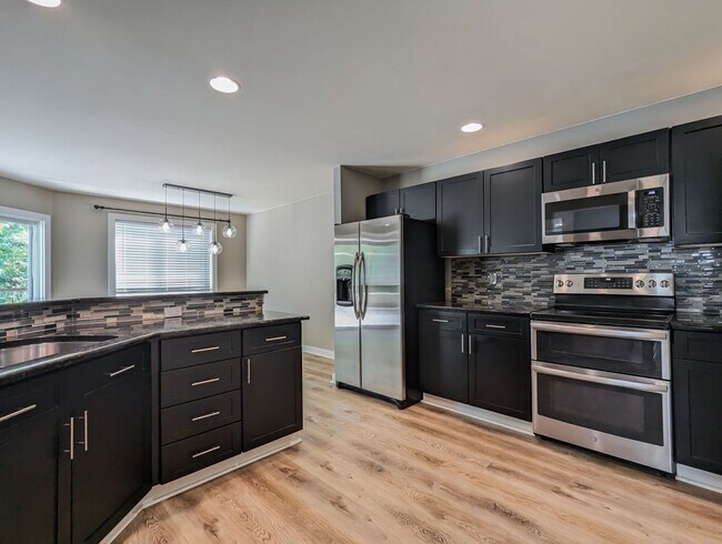 Foto del edificio - 907 123rd Ave NE