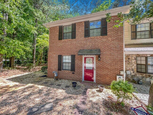 Foto del edificio - 2251 Salt Springs Pl