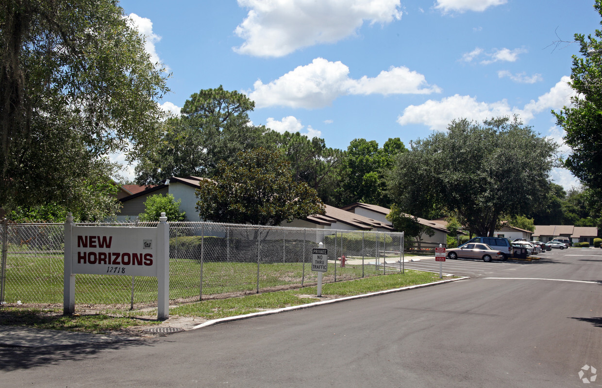 Primary Photo - New Horizons Apartments