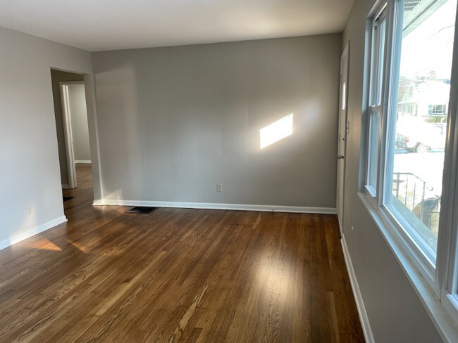 Foto del edificio - 4919 Fuller Dr