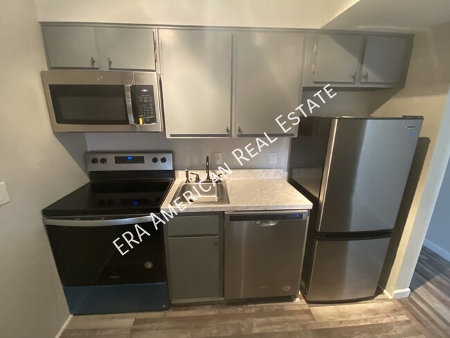 Foto del edificio - 210 Pelham Rd