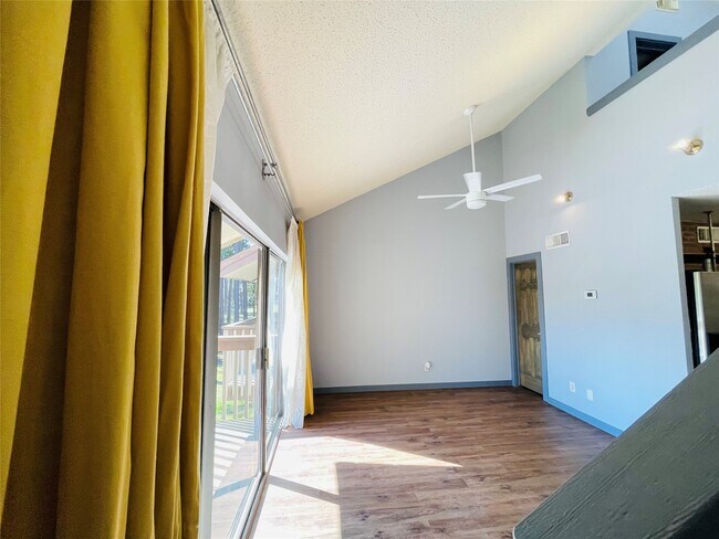 Foto del edificio - 12900 Walden Rd