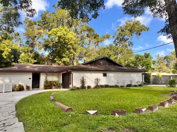 Foto principal - 1218 Colt St