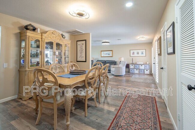 Foto del edificio - 9605 W Briarwood Cir