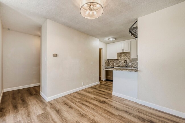Photo - 2500 S York St Apartment