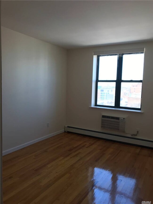 Foto del edificio - 142-18 38th Ave
