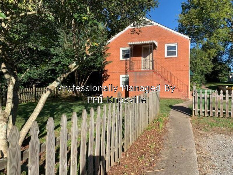 711 Mountain View Ave, Maryville, TN 37803 Condo for Rent in