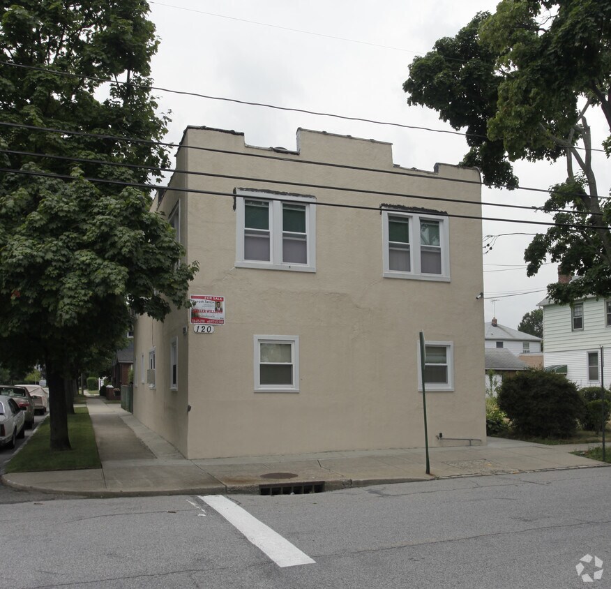 120 Mckee St, Floral Park, NY 11001 Apartments in Floral Park, NY
