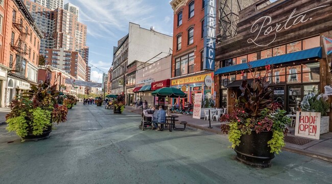 Foto del edificio - 183 Montgomery St