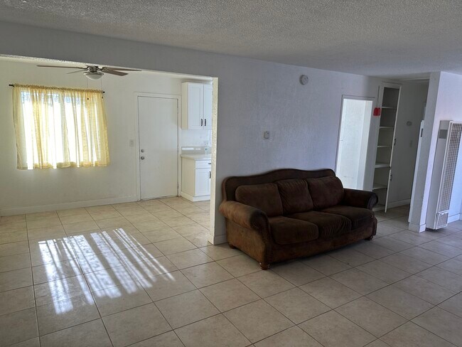 Foto del edificio - 35676 Soapmine Rd