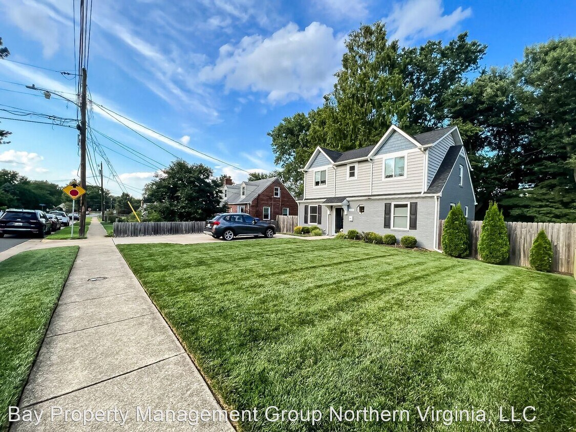 Primary Photo - 5 br, 4 bath House - 2935 Summerfield Rd