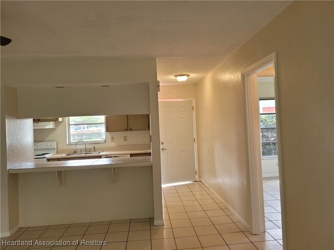 Foto del edificio - 451 S Sun N Lakes Blvd