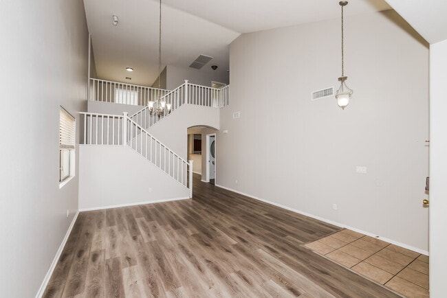 Building Photo - 8633 W Cordes Rd