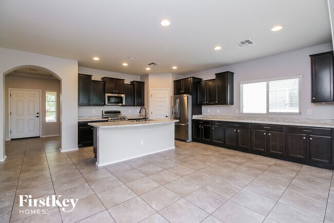 Building Photo - 5401 W Victory Way