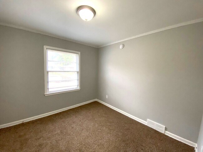 Foto del edificio - 4224 Philsdale Ave