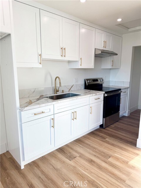 Foto del edificio - 8966 Gunn Ave